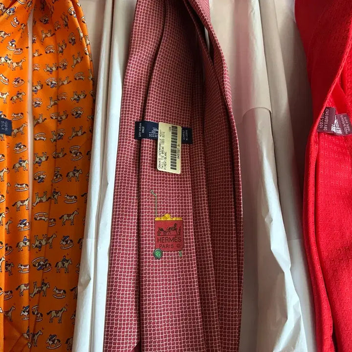 [BUNJANG] Hermes Silk Tie - New with Box / *새상품 에르메스 hermes 명품 넥타이 미사용 박스 포장