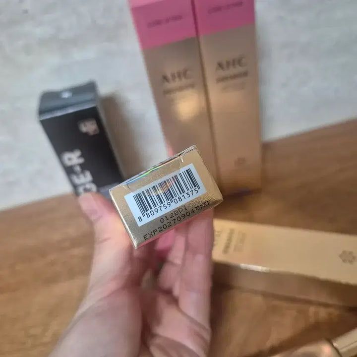 [SOLD OUT] (일괄판매)AHC아이크림 여성아이크림 메디큐브세럼 여성에센스