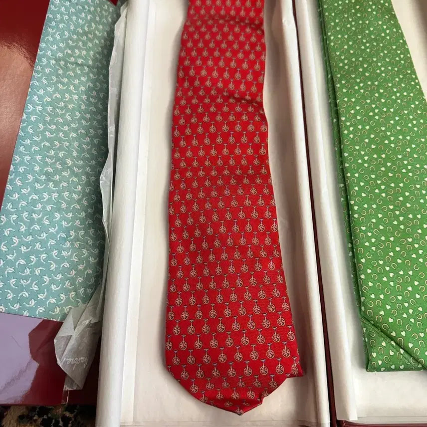 [BUNJANG] Ferragamo Silk Necktie / *새상품 페라가모 미사용 박스 포장 명품 넥타이 악세사리
