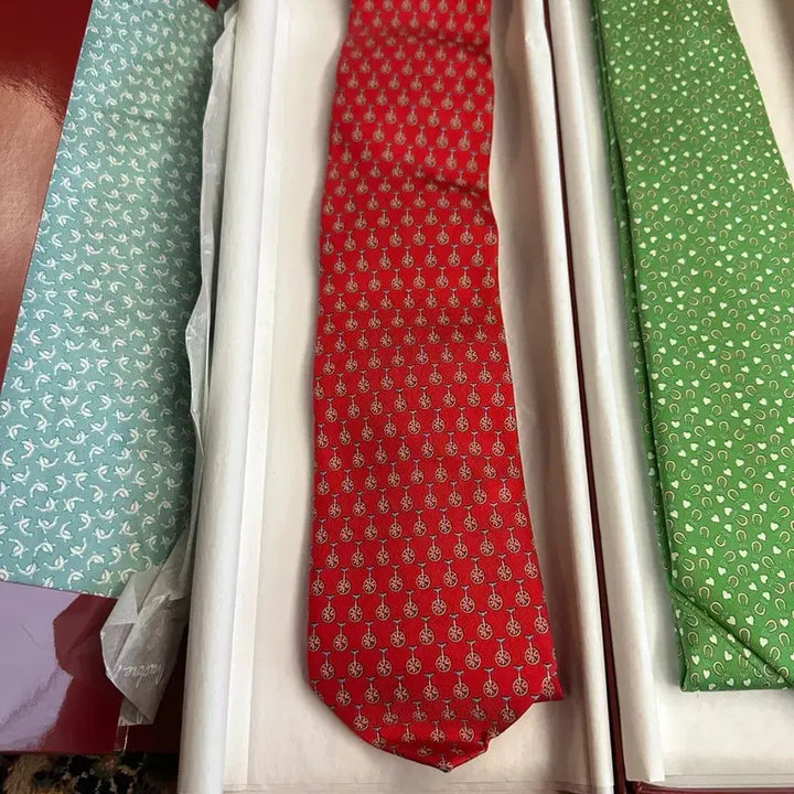[BUNJANG] Ferragamo Silk Necktie / *새상품 페라가모 미사용 박스 포장 명품 넥타이 악세사리