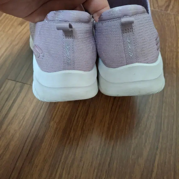 [SOLD OUT] 스케쳐스 슬립온 운동화 235mm