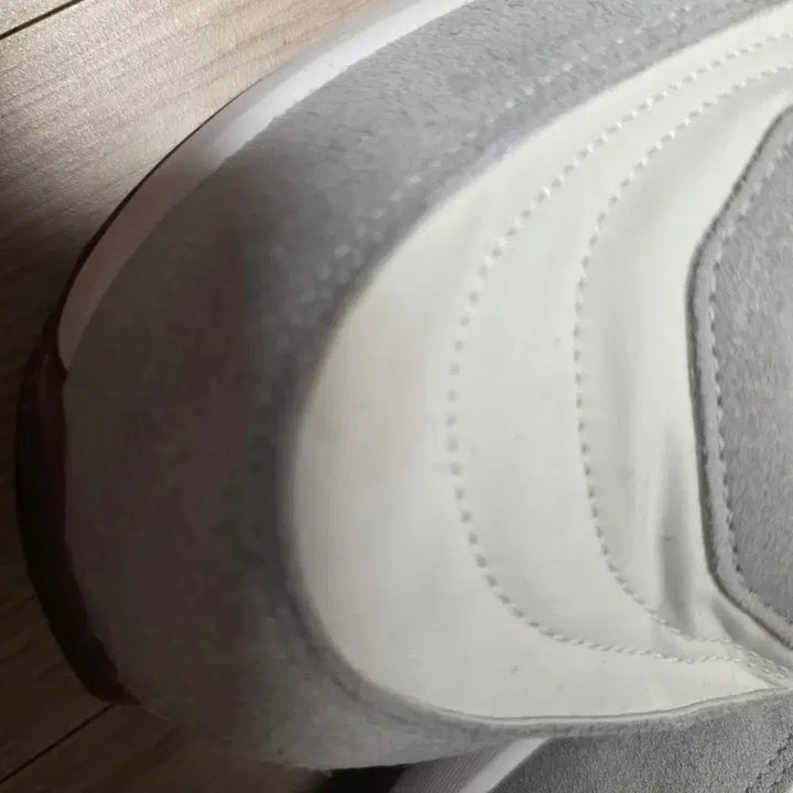 [BUNJANG] Loro Piana Weekend Walk Sneakers / 로로피아나 위크엔드 워크 스니커즈 275mm