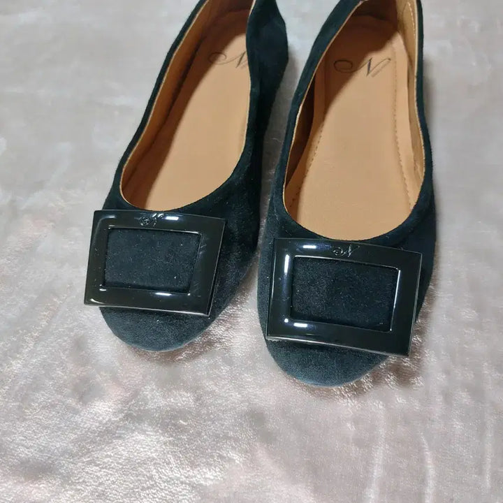[SOLD OUT] (230)나무하나 플랫