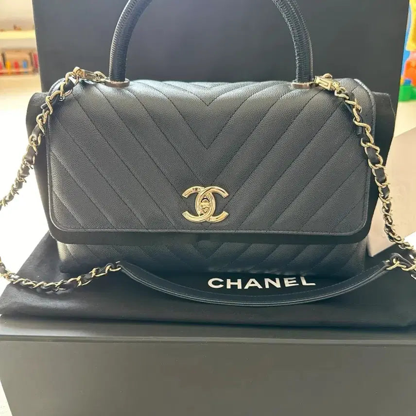 [BUNJANG] Chanel Coco Handle Dark Navy Handbag / 샤넬 코코핸들 구미듐 현라지, 가격제안불가, 번케 환영, 직거래시 590