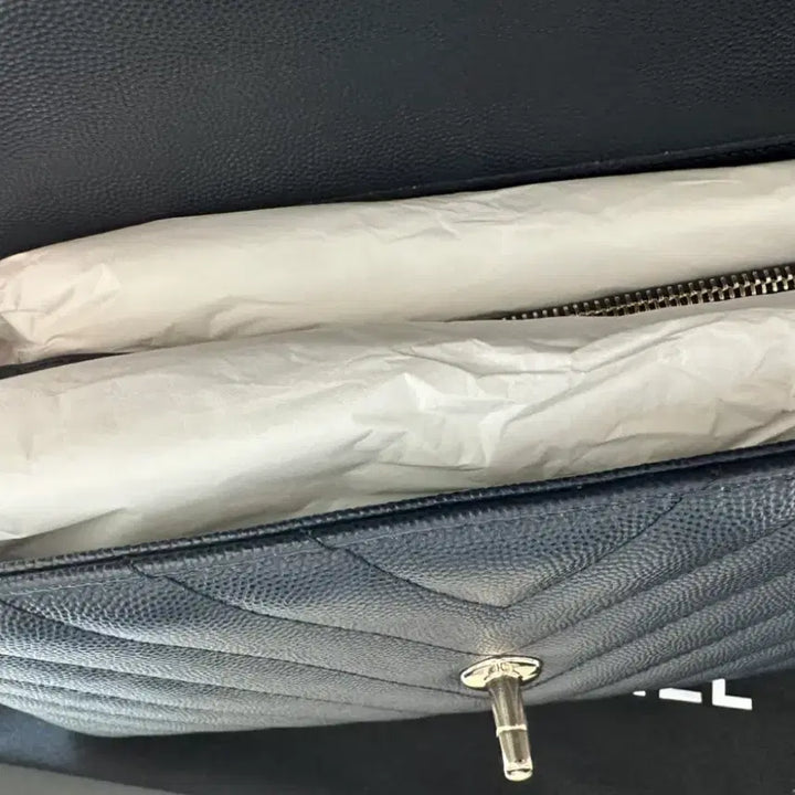 [BUNJANG] Chanel Coco Handle Dark Navy Handbag / 샤넬 코코핸들 구미듐 현라지, 가격제안불가, 번케 환영, 직거래시 590