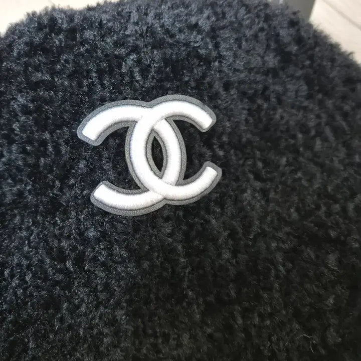 [BUNJANG] Black Fleece Bucket Hat with Logo / 뽀글이 버킷햇