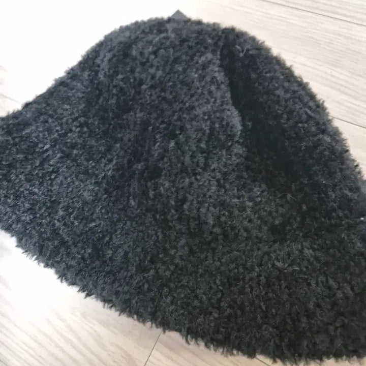 [BUNJANG] Black Fleece Bucket Hat with Logo / 뽀글이 버킷햇
