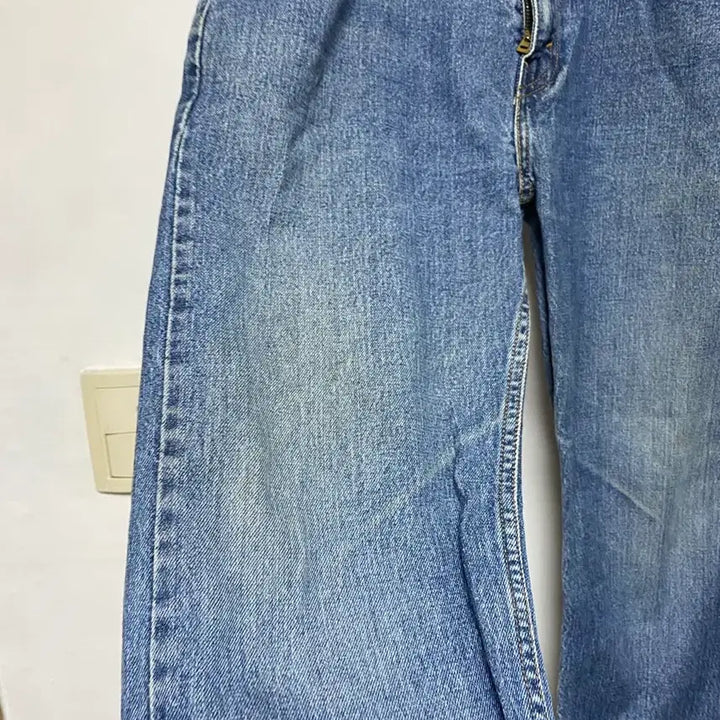 [BUNJANG] Levi's 502 Denim Pants (Size 32) / [LEVIS] 리바이스 502 데님팬츠 32사이즈