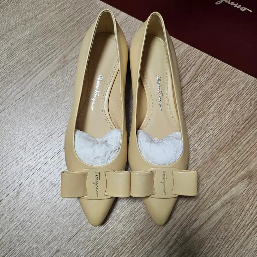 [SOLD OUT] 페레가모 비바플랫슈즈