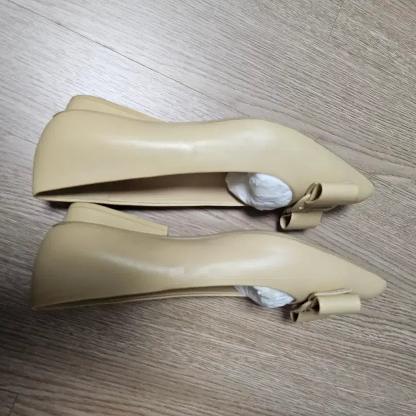 [SOLD OUT] 페레가모 비바플랫슈즈