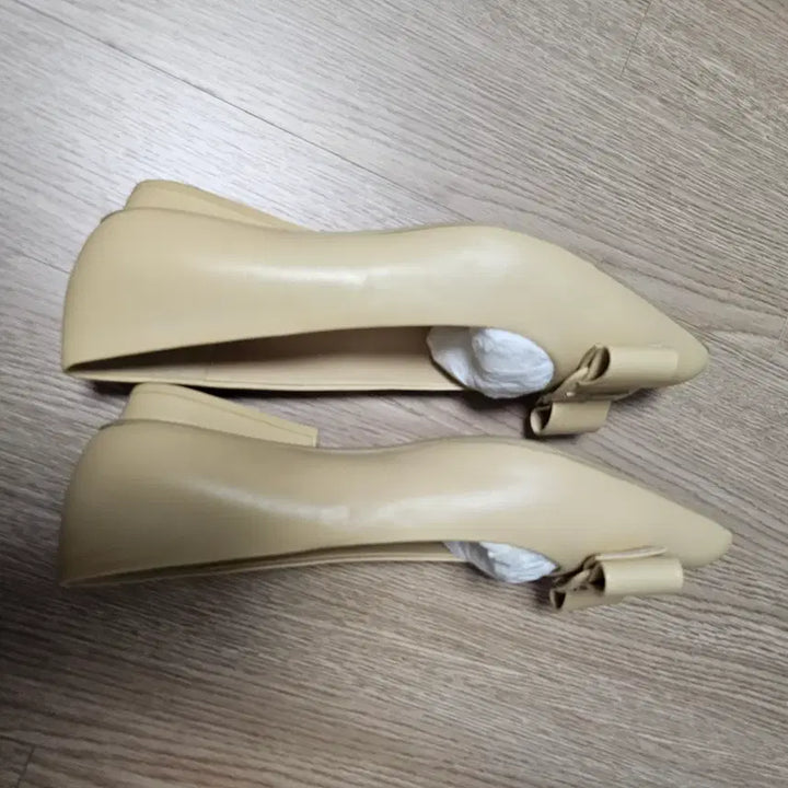 [SOLD OUT] 페레가모 비바플랫슈즈