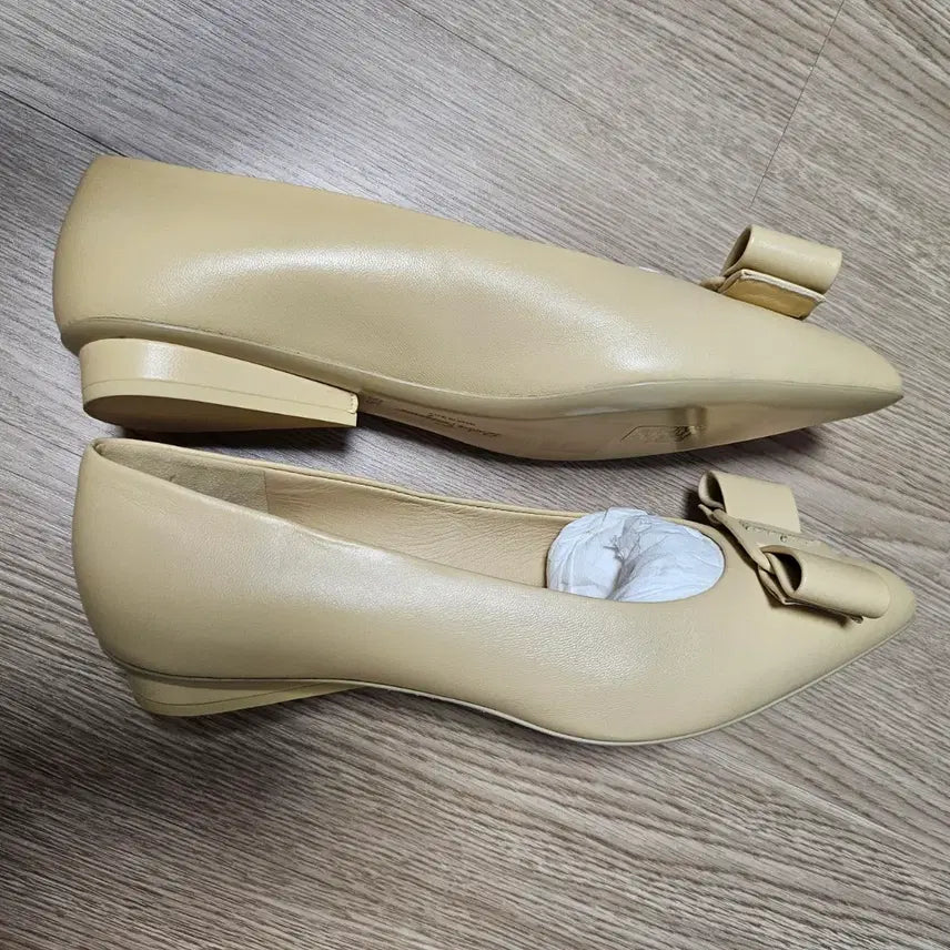 [SOLD OUT] 페레가모 비바플랫슈즈