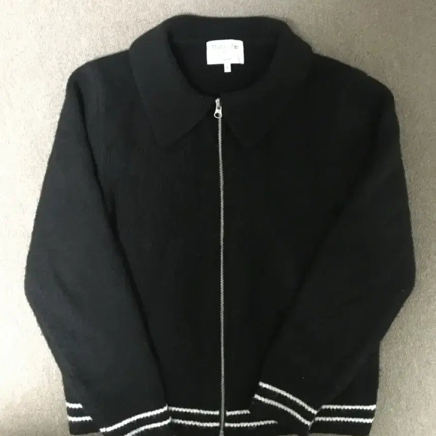 [BUNJANG] Matinkim Knit Cardigan Zip-up / 마뗑킴 니트 가디건 집업