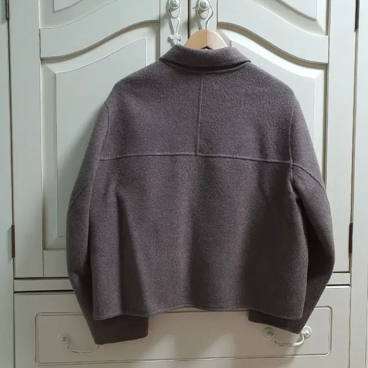 [SOLD OUT] 헬베티카 핸드메이드 숏코트 브라운