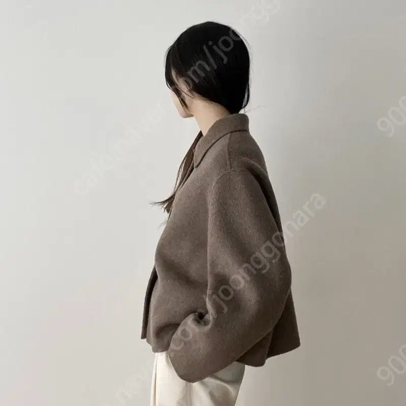 [SOLD OUT] 헬베티카 핸드메이드 숏코트 브라운