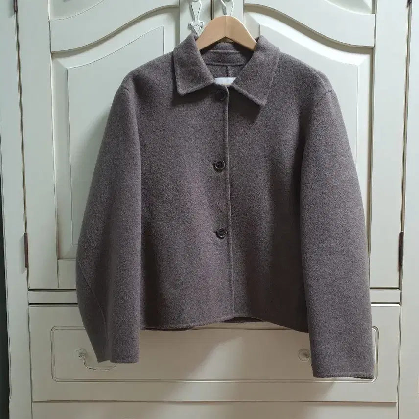 [SOLD OUT] 헬베티카 핸드메이드 숏코트 브라운