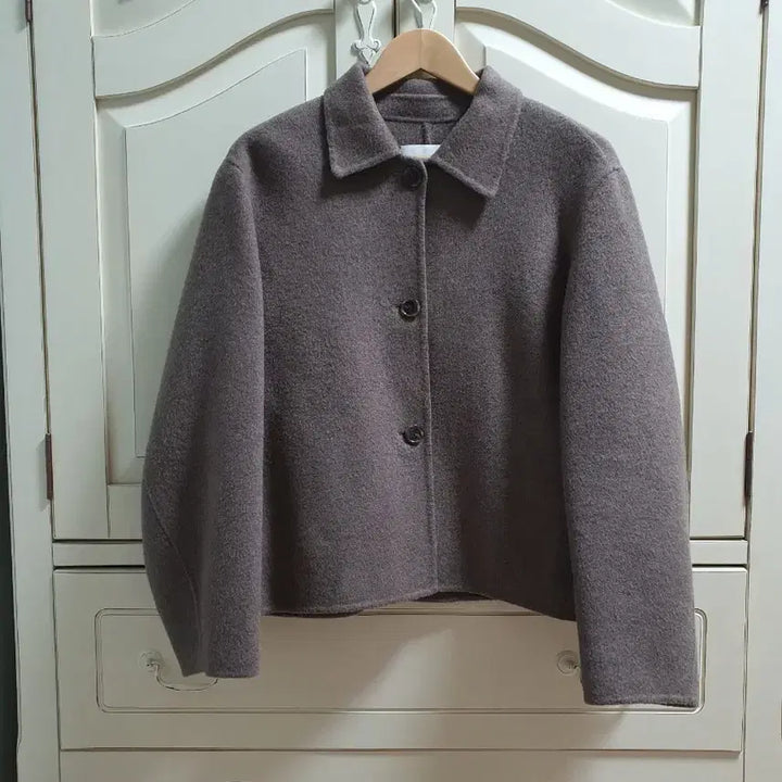 [SOLD OUT] 헬베티카 핸드메이드 숏코트 브라운