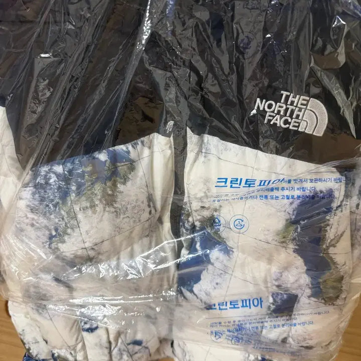 [SOLD OUT] 노스페이스 화이트라벨 지구패딩 S사이즈