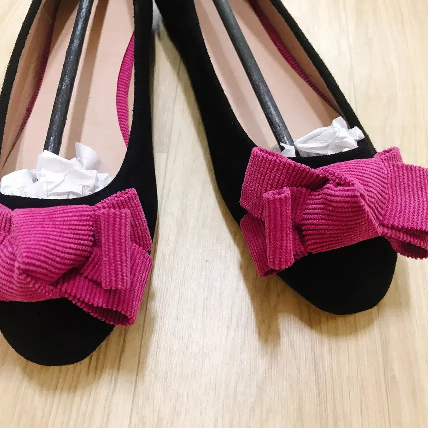 [BUNJANG] Ribbon Flat Shoes (Black + Hot Pink) Suede Flat Shoes / [새상품] 리본플랫 5종 블랙+핫핑크 스웨이드 플랫슈즈