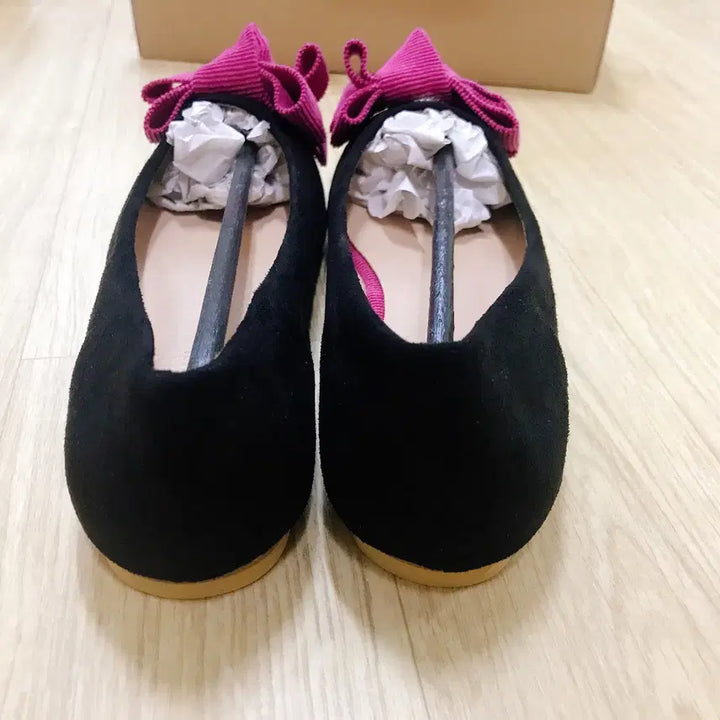 [BUNJANG] Ribbon Flat Shoes (Black + Hot Pink) Suede Flat Shoes / [새상품] 리본플랫 5종 블랙+핫핑크 스웨이드 플랫슈즈