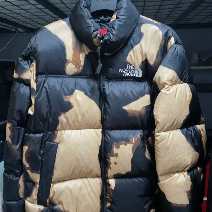 [BUNJANG] Supreme x The North Face Bleached Denim Padded Jacket / 슈프림x노스페이스 블리치드 데님 패딩