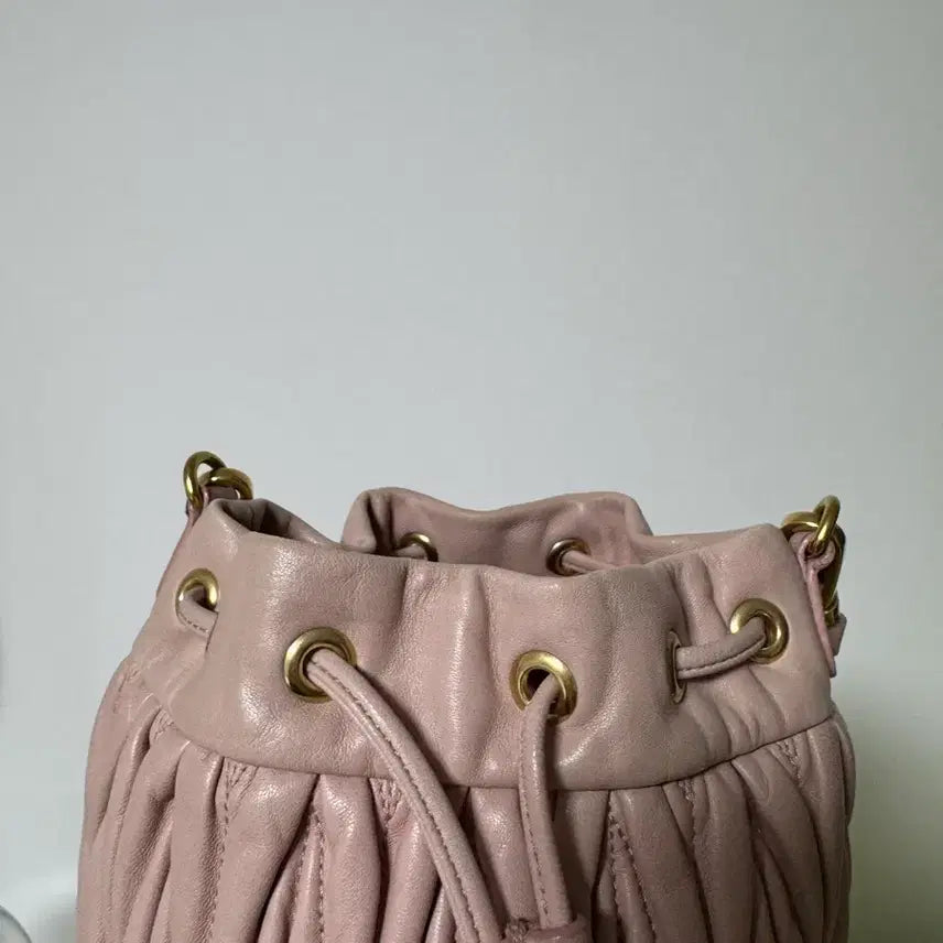 [BUNJANG] Miu Miu Bucket Bag / 미우미우 버킷백