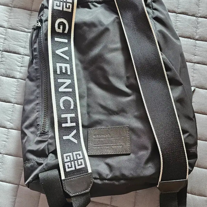 [BUNJANG] Givenchy Backpack / 지방시 남녀공용 백팩 팝니다
