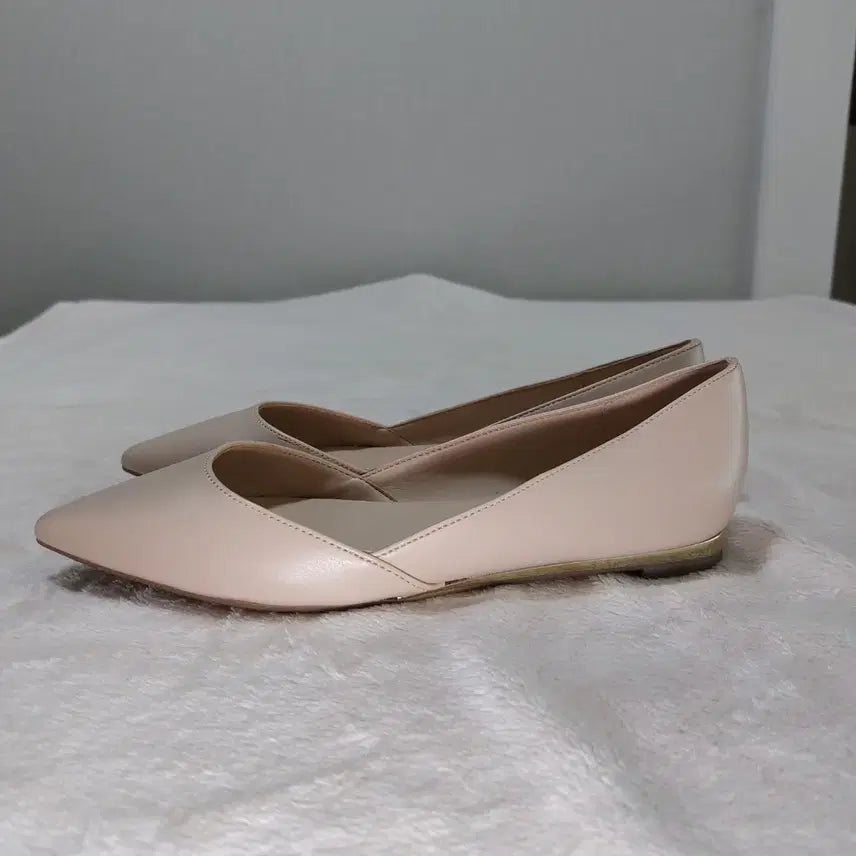 [BUNJANG] ALDO Beige Flat Shoes (Size 230) / (230)알도 베이지색 플랫슈즈