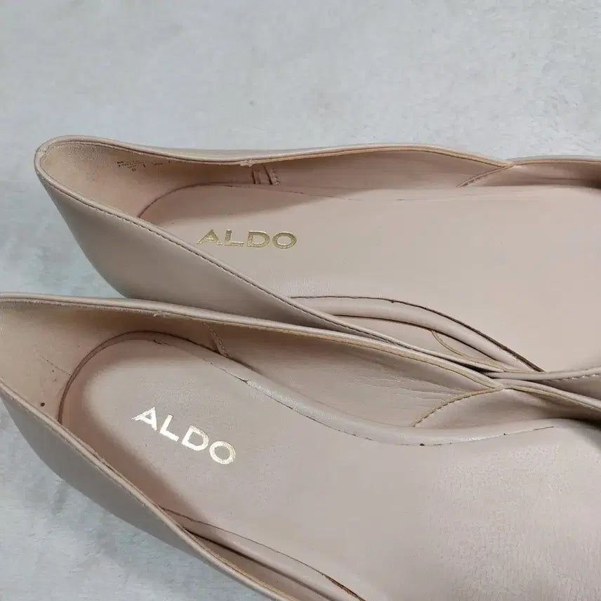 [BUNJANG] ALDO Beige Flat Shoes (Size 230) / (230)알도 베이지색 플랫슈즈