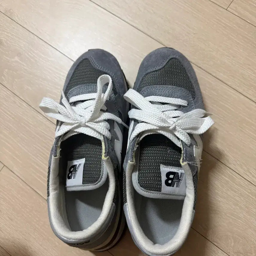 [BUNJANG] New Balance 990v1 Made in Grey Sneakers / 뉴발란스 990v1 메이드 그레이 225사이즈