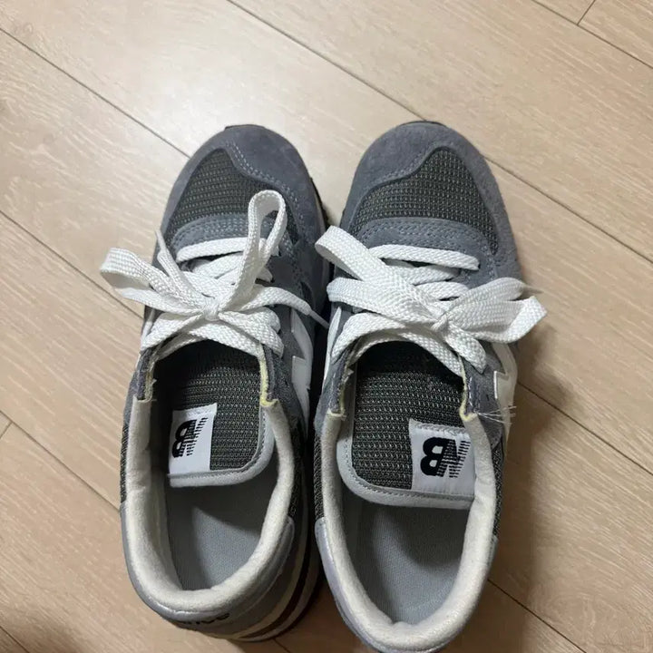 [BUNJANG] New Balance 990v1 Made in Grey Sneakers / 뉴발란스 990v1 메이드 그레이 225사이즈