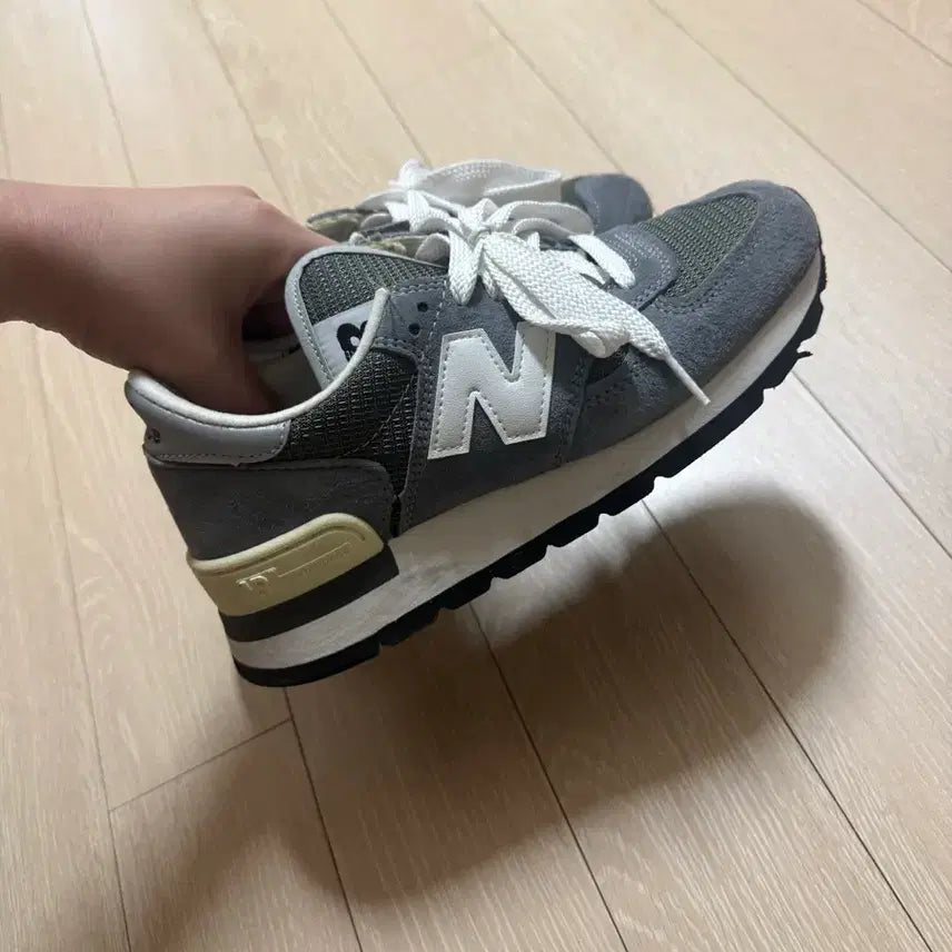 [BUNJANG] New Balance 990v1 Made in Grey Sneakers / 뉴발란스 990v1 메이드 그레이 225사이즈