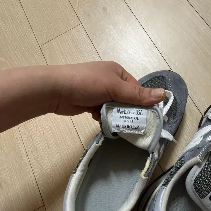 [BUNJANG] New Balance 990v1 Made in Grey Sneakers / 뉴발란스 990v1 메이드 그레이 225사이즈