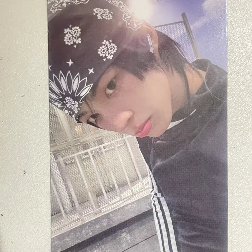 [BUNJANG] TWS Dohoon Play Hard Weverse POB Photocard / 투어스 도훈 play hard 위버스 특전 포토카드 .