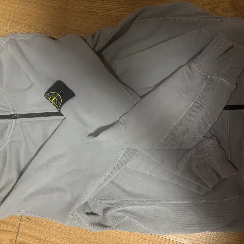 [BUNJANG] Stone Island Gray Zip-up Jacket / 스톤아일랜드 그레이 집업 95M