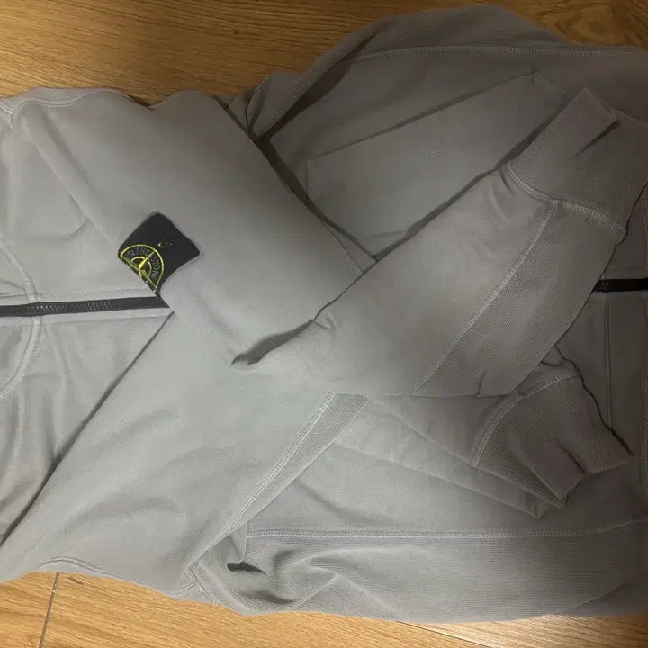 [BUNJANG] Stone Island Gray Zip-up Jacket / 스톤아일랜드 그레이 집업 95M