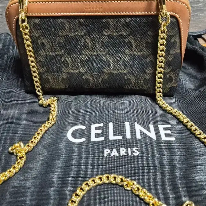 [BUNJANG] Celine Triomphe Mini Bag / 셀린느 트리오페 미니백