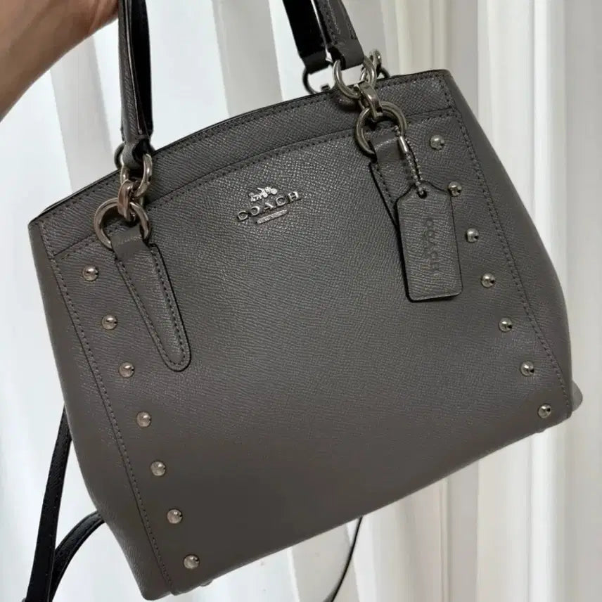 [BUNJANG] Coach Studded Bag Gray / 코치 스터드 장식 가방 그레이