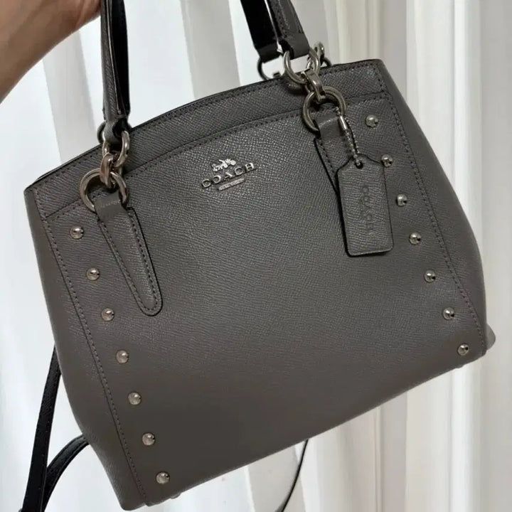 [BUNJANG] Coach Studded Bag Gray / 코치 스터드 장식 가방 그레이