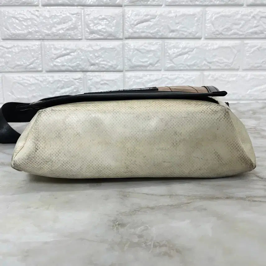 [BUNJANG] Freitag F12 Dragnet Crossbody Bag / [정품] 프라이탁 F11 라씨(LASSIE) 크로스백
