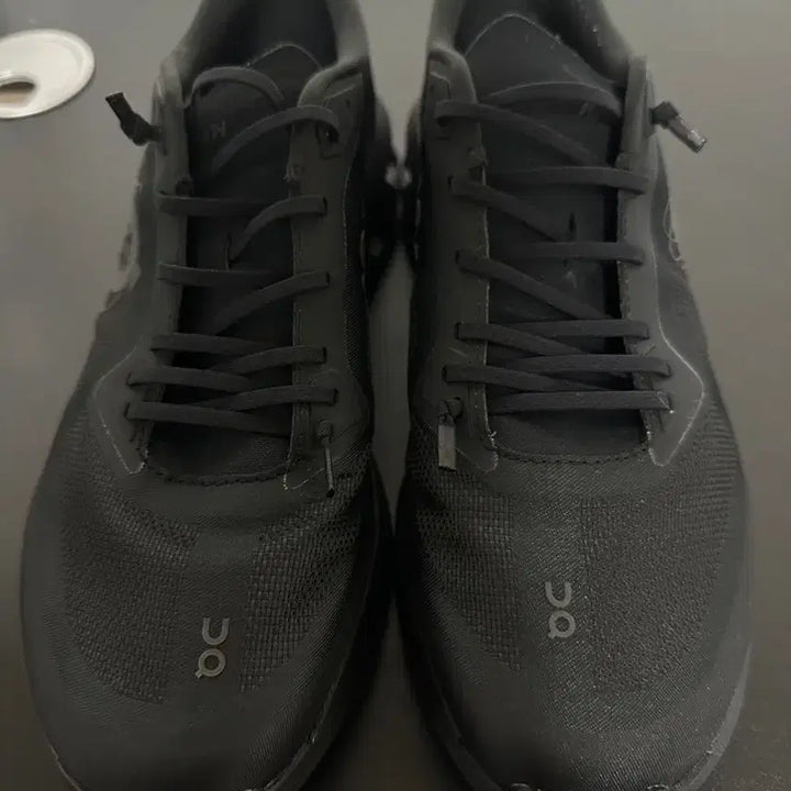 [BUNJANG] Kiss Cloudzone Black / 265)온러닝 키스 클라우드존 블랙