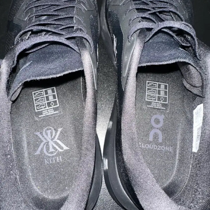 [BUNJANG] Kiss Cloudzone Black / 265)온러닝 키스 클라우드존 블랙