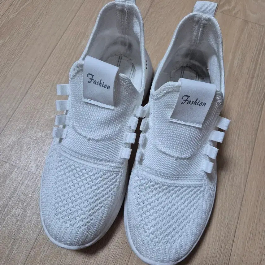 [BUNJANG] White Sneakers / 흰 운동화