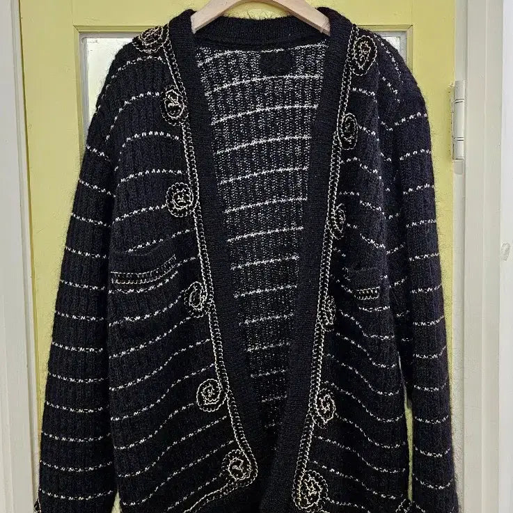 [BUNJANG] Black Gold Wool Cardigan / 샤st 블랙골드 울 가디건