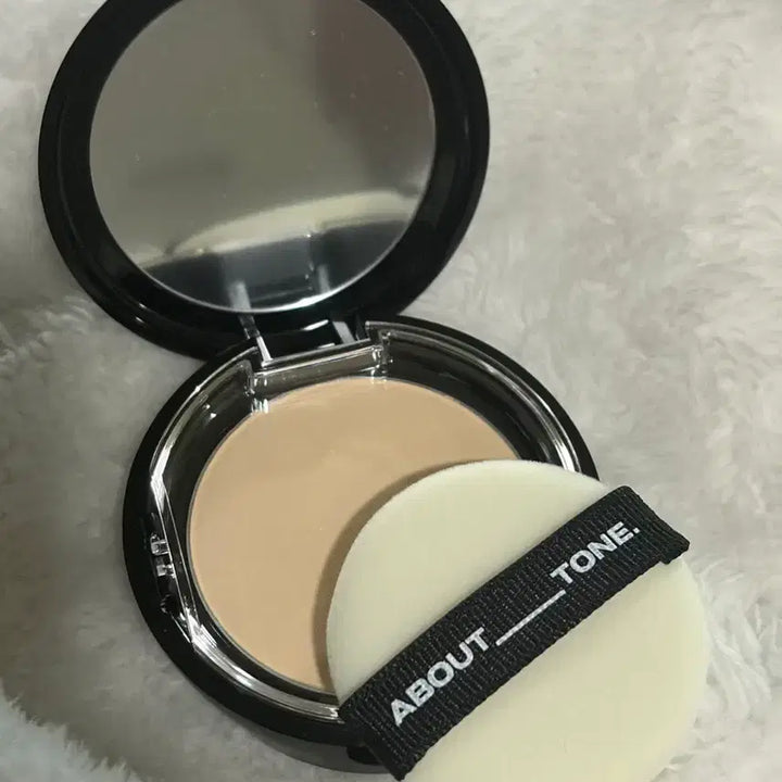 [BUNJANG] Abouttone Powder Pact (Sealed) / 어바웃톤 파우더팩트 새상품