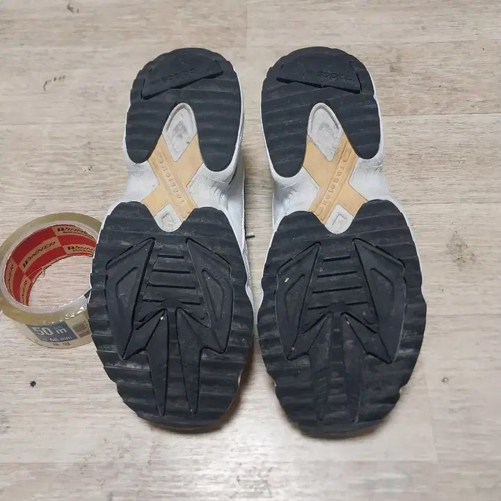 [BUNJANG] Adidas Falcon Sneakers / 아디다스/275) 팔콘  운동화