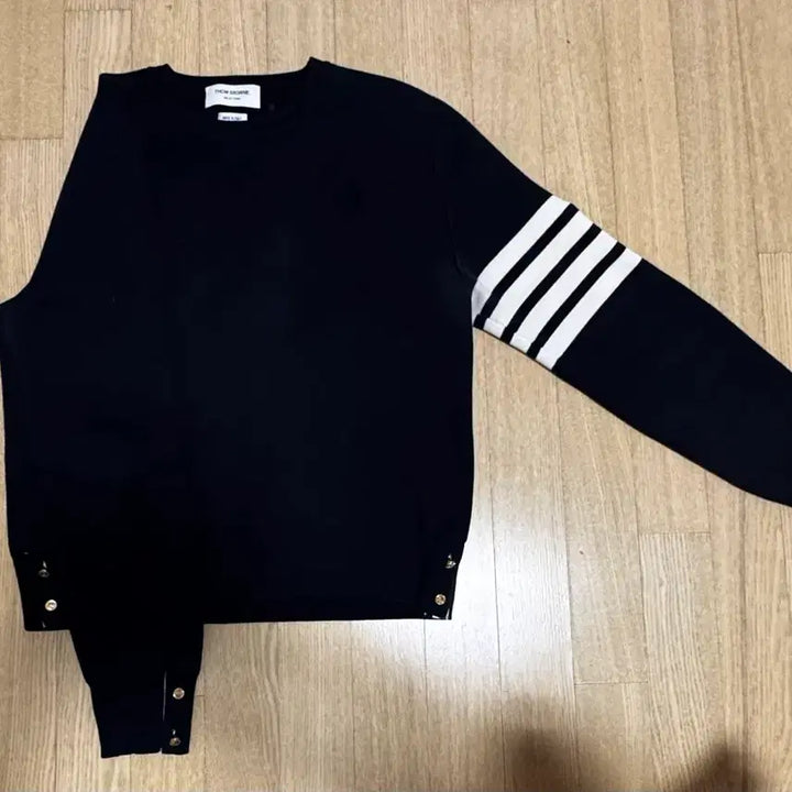 [BUNJANG] Thom Browne Gold Button Navy Knit 1 Size / 톰브라운 금장니트 1사이즈