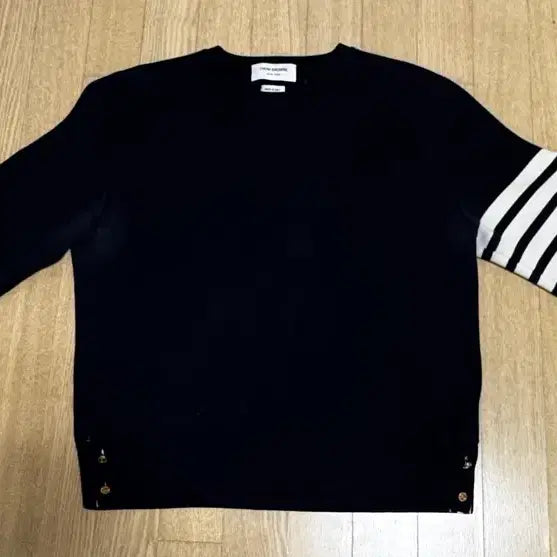 [BUNJANG] Thom Browne Gold Button Navy Knit 1 Size / 톰브라운 금장니트 1사이즈