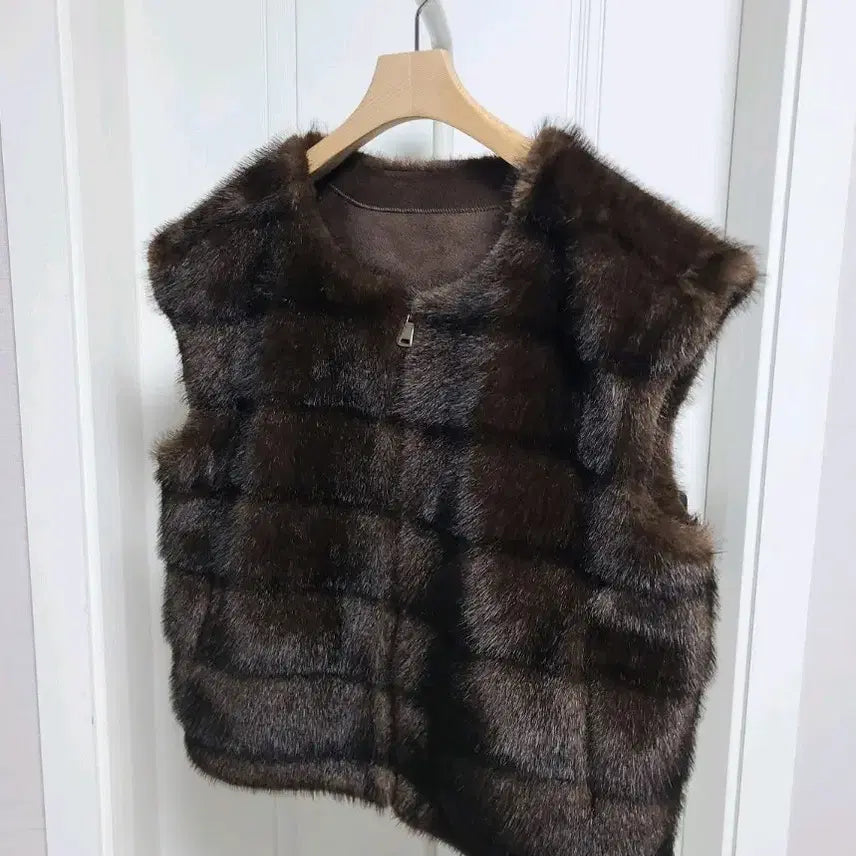 [BUNJANG] High-Quality Horizontal Mink Eco-Fur Vest / <새상품> 고퀄 호리젠탈 밍크 에코퍼 페이크퍼 베스트