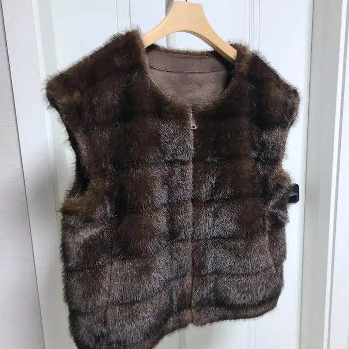 [BUNJANG] High-Quality Horizontal Mink Eco-Fur Vest / <새상품> 고퀄 호리젠탈 밍크 에코퍼 페이크퍼 베스트